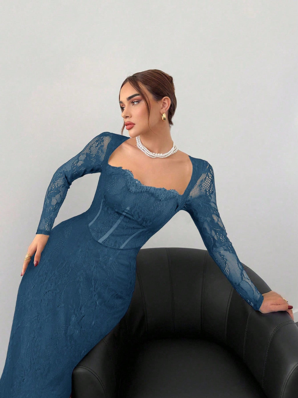 VelluraPetite Square Neck Lace Patchwork Bodycon Dress