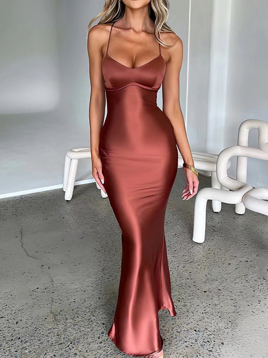 VelluraPetite Satin Backless Evening Dress