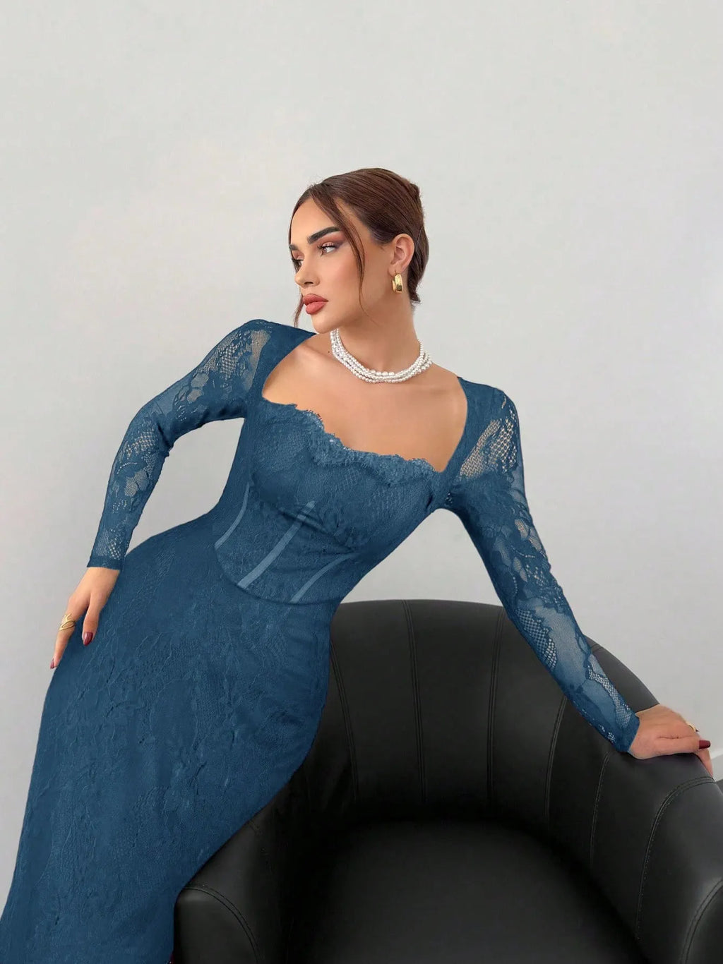 VelluraPetite Square Neck Lace Patchwork Bodycon Dress
