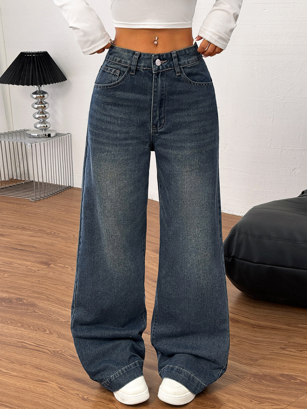 VelluraPetite Classic Straight Leg Denim Trousers