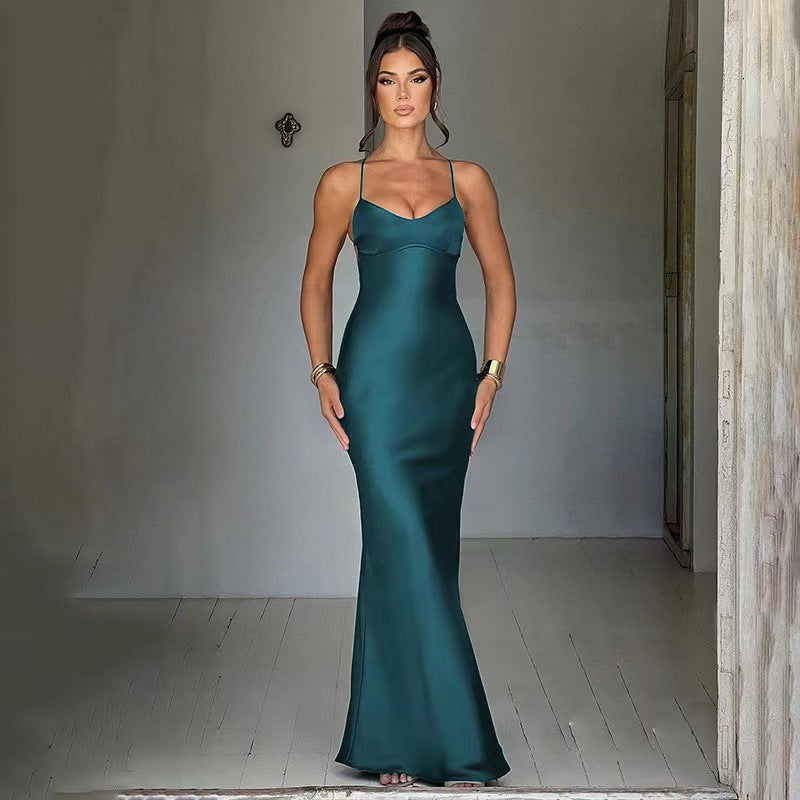 VelluraPetite Satin Backless Evening Dress