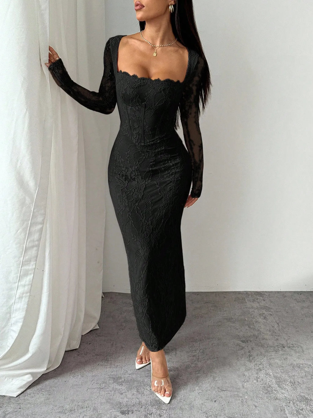 VelluraPetite Square Neck Lace Patchwork Bodycon Dress